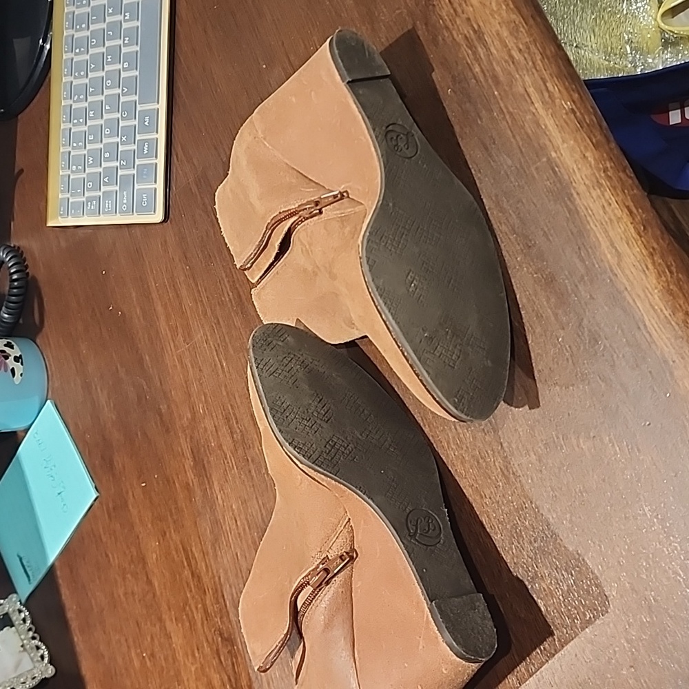 Lucky Brand brown booties - Picture 4 of 7